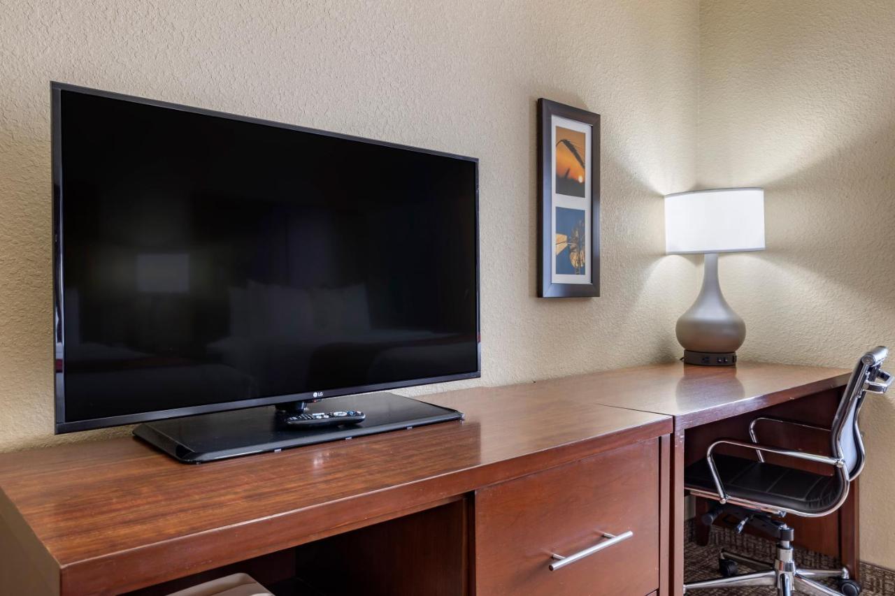 Comfort Inn & Suites Augusta Εξωτερικό φωτογραφία