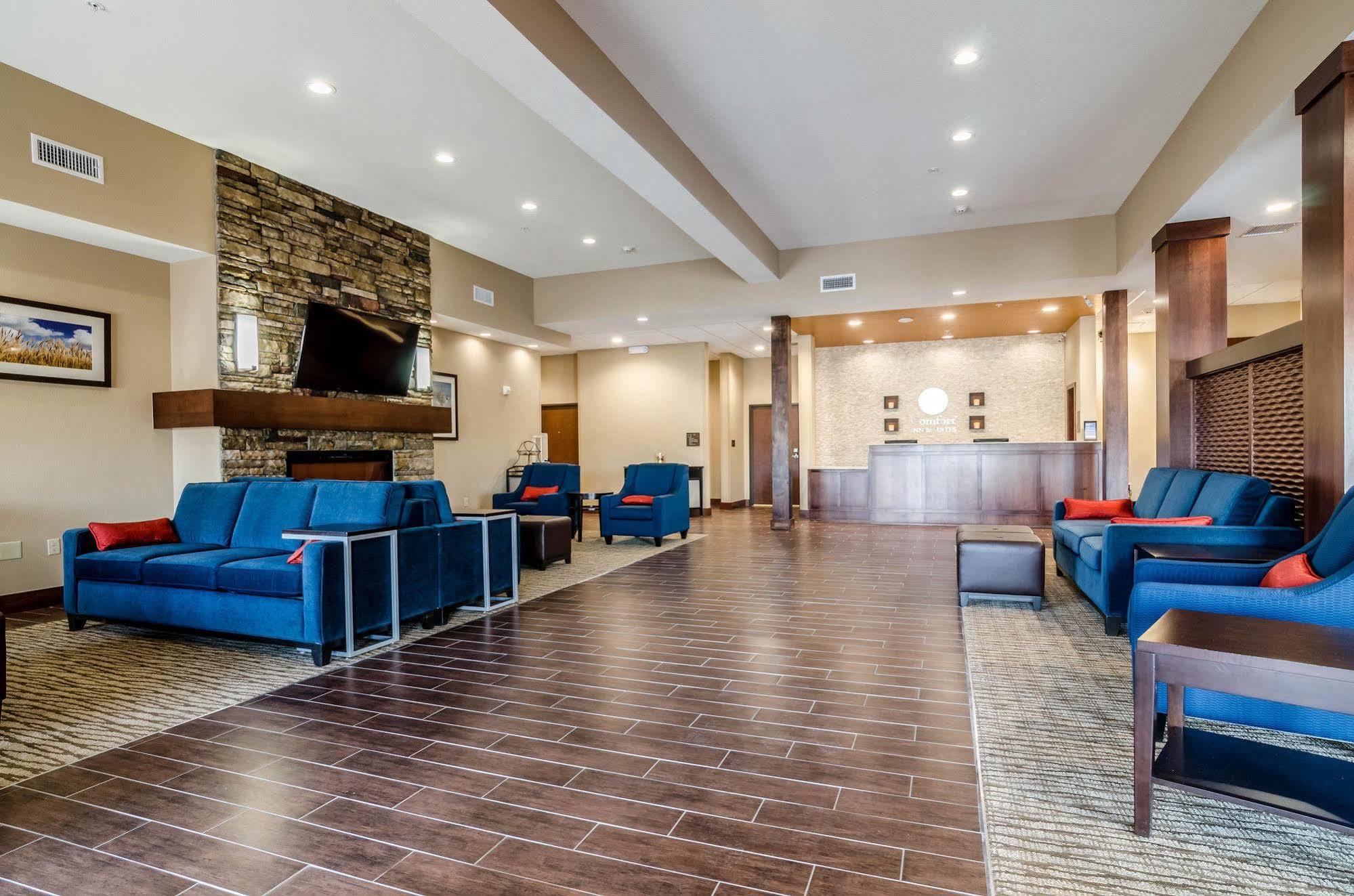 Comfort Inn & Suites Augusta Εξωτερικό φωτογραφία