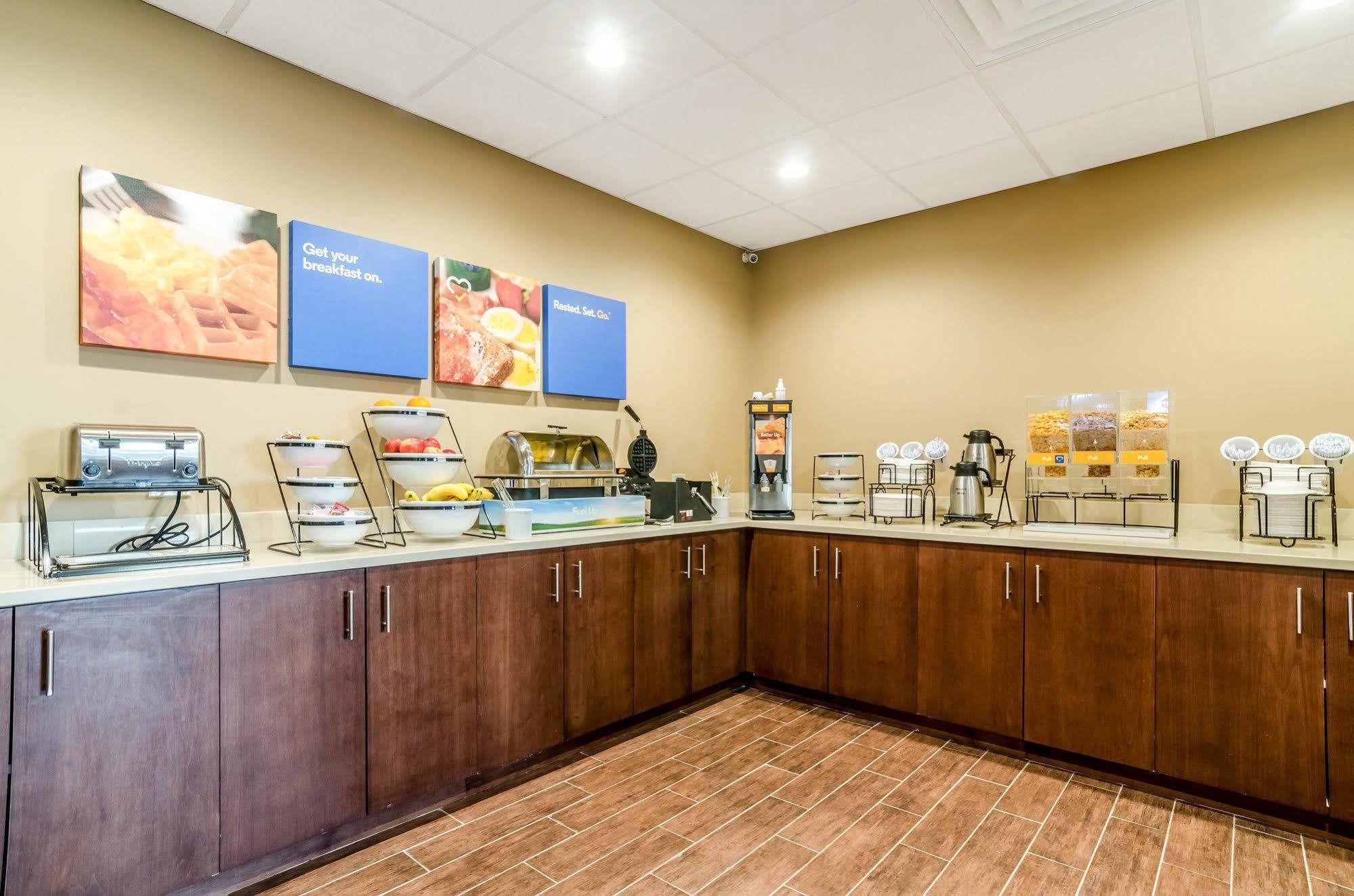 Comfort Inn & Suites Augusta Εξωτερικό φωτογραφία